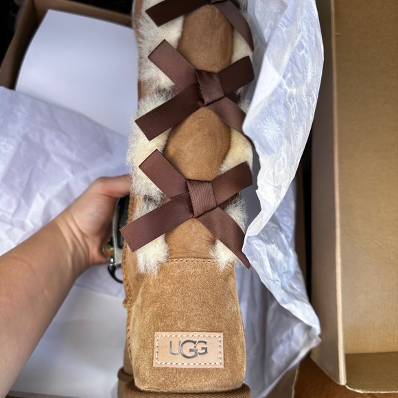 UGG Bailey Bow Tall II - Picture 1 of 6